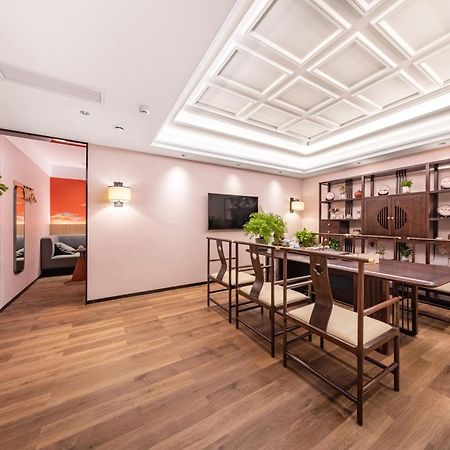 Yunju Hotel Beijing Yonghe Palace Guijie Siheyuan Buitenkant foto