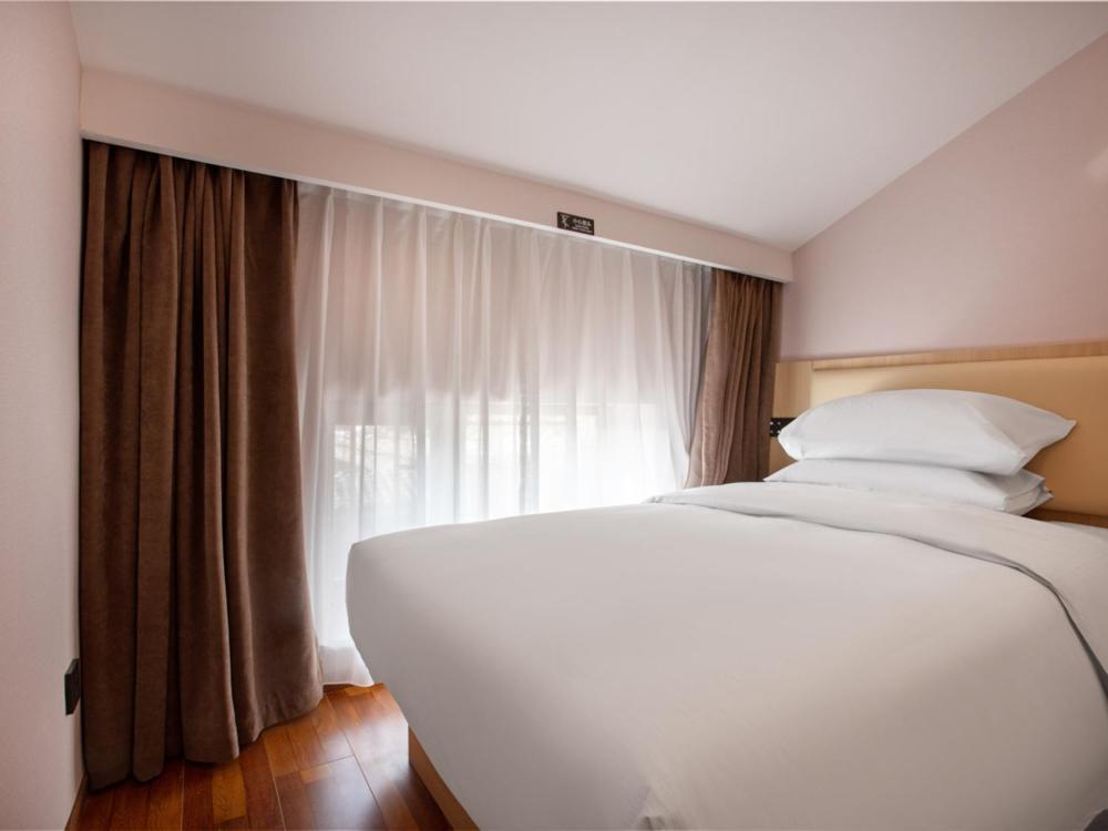 Yunju Hotel Beijing Yonghe Palace Guijie Siheyuan Buitenkant foto