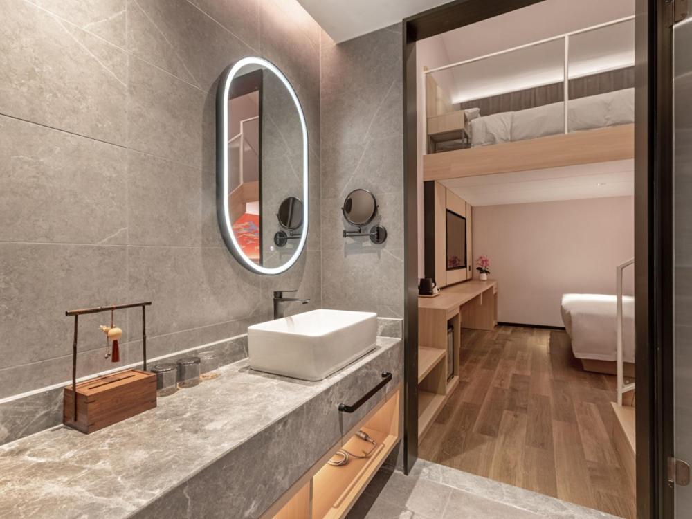 Yunju Hotel Beijing Yonghe Palace Guijie Siheyuan Buitenkant foto